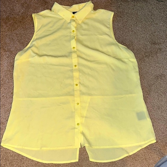 Attention Yellow Sleeveless Button Down Shirt Size XL - Picture 9 of 9